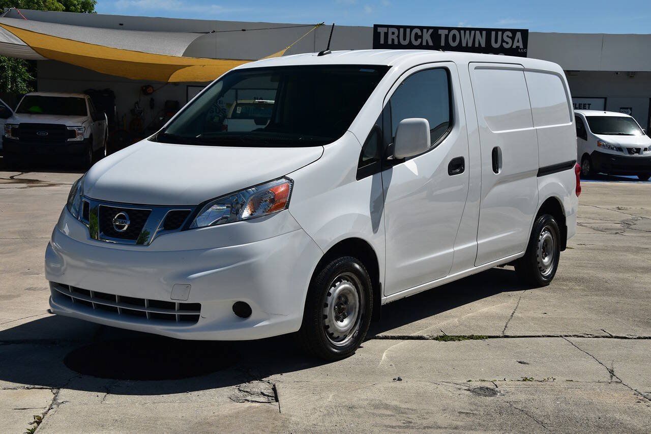 Used 2018 Nissan NV200 SV w/ Navigation Package FWD image 3