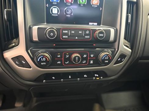 Used 2014 GMC Sierra 1500 SLT w/ SLT Preferred Package AWD/4WD image 18