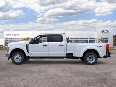 New 2026 Ford F350 XLT AWD/4WD image 3