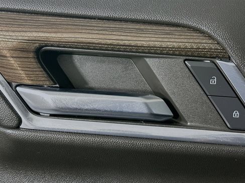 Used 2024 Chevrolet Silverado 2500 LT w/ Midnight Edition image 14