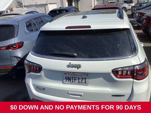 Used 2025 Jeep Compass Latitude w/ Sun & Sound Group AWD/4WD image 5