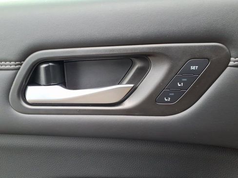 New 2026 Nissan Pathfinder Platinum image 16