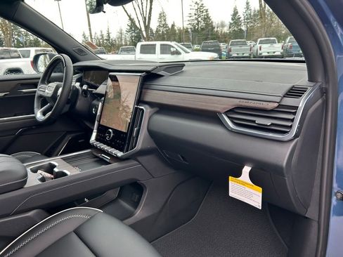 New 2026 GMC Acadia Denali w/ Super Cruise Package image 26