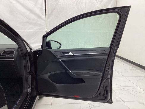 Used 2019 Volkswagen Golf R 4-Door AWD/4WD image 19