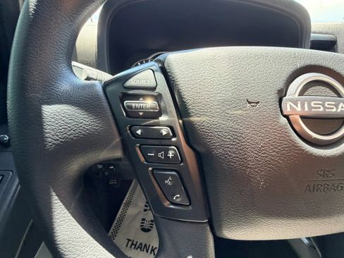 Used 2022 Nissan Frontier SV w/ Technology Package AWD/4WD image 12