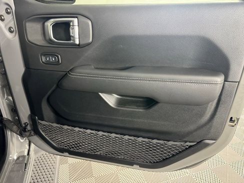 Used 2021 Jeep Wrangler Unlimited Sahara AWD/4WD image 40