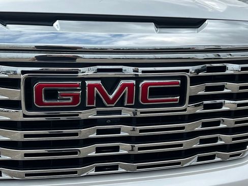 Used 2023 GMC Sierra 1500 Denali w/ Technology Package image 8