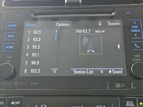 Used 2016 Toyota Prius Four Touring image 12