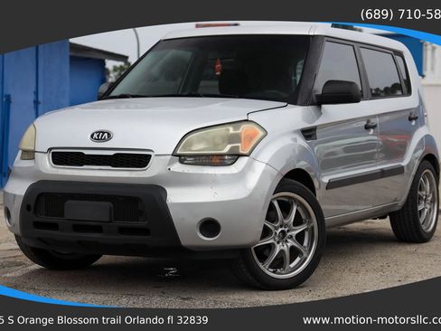 Used 2011 Kia Soul FWD image 1