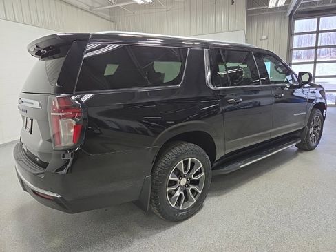 Used 2021 Chevrolet Suburban LT image 7