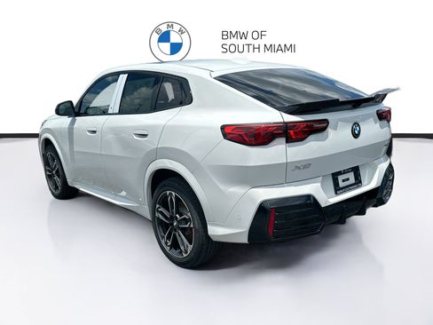 New 2026 BMW X2 xDrive28i w/ M Sport Package AWD/4WD image 4