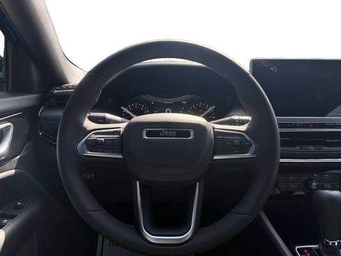 New 2025 Jeep Compass Latitude w/ Sun & Sound Group AWD/4WD image 12