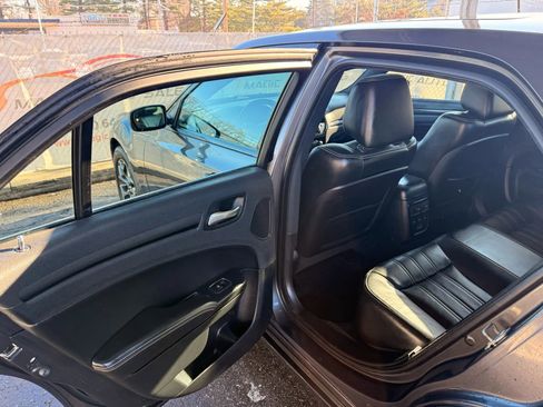 Used 2016 Chrysler 300 S w/ 300S Premium Group image 17