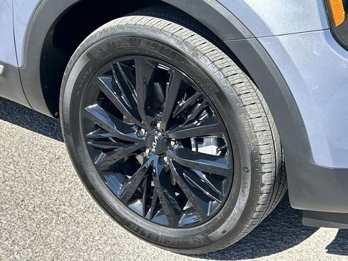 Used 2022 Kia Telluride SX w/ SX Prestige Package AWD/4WD image 9