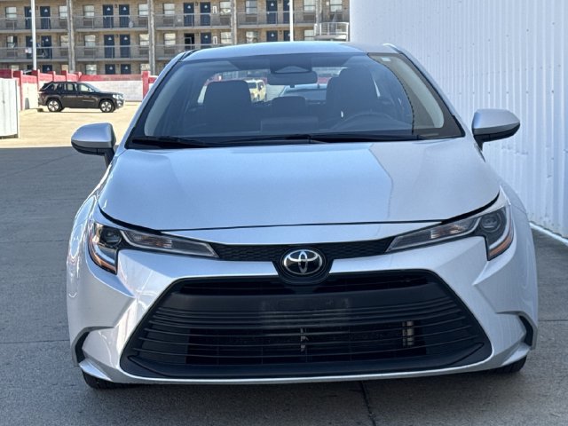 Certified 2025 Toyota Corolla LE FWD image 9