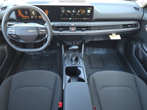New 2026 Kia K4 LXS image 11
