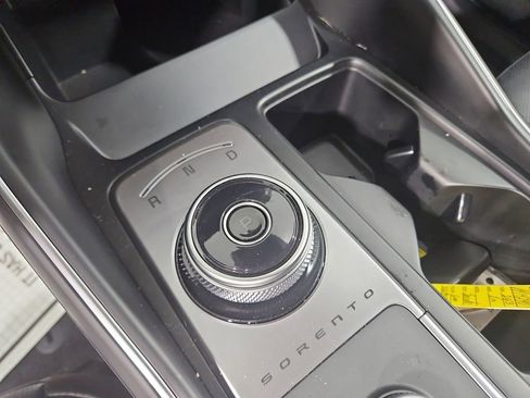 Used 2023 Kia Sorento EX image 24