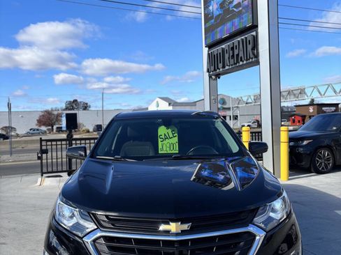 Used 2018 Chevrolet Equinox LT FWD image 8