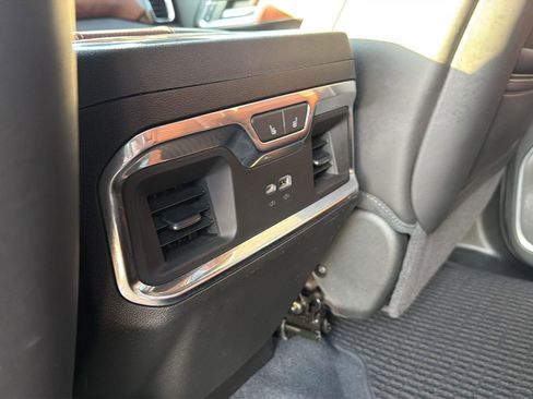 Used 2024 GMC Sierra 3500 Denali Ultimate AWD/4WD image 12