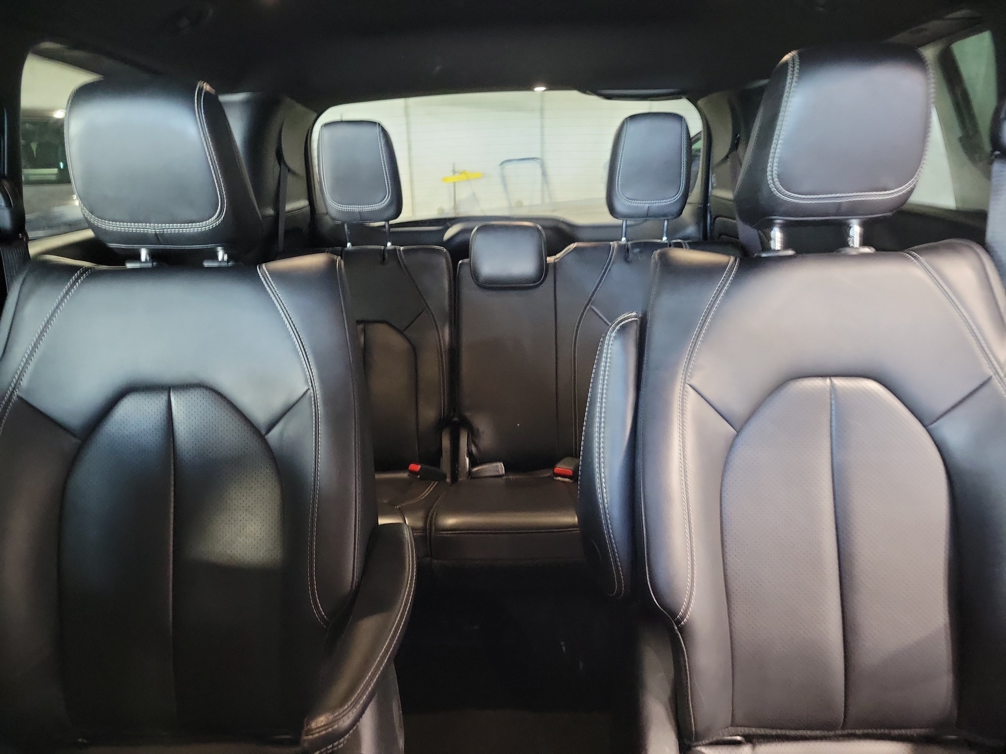 Used 2024 Chrysler Pacifica Limited FWD image 17