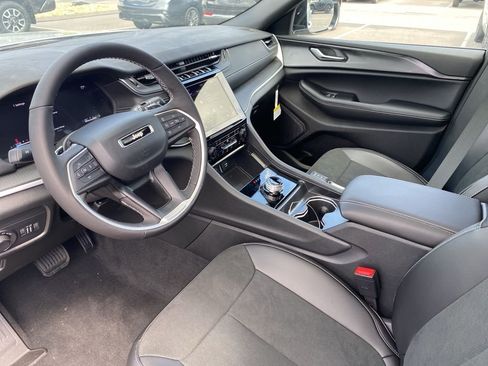 New 2025 Jeep Grand Cherokee L Altitude AWD/4WD image 26