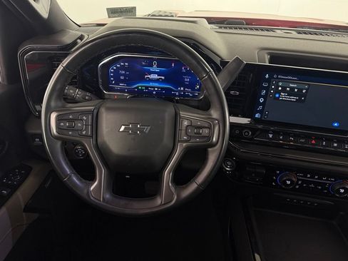 Used 2025 Chevrolet Silverado 2500 ZR2 w/ Technology Package AWD/4WD image 13