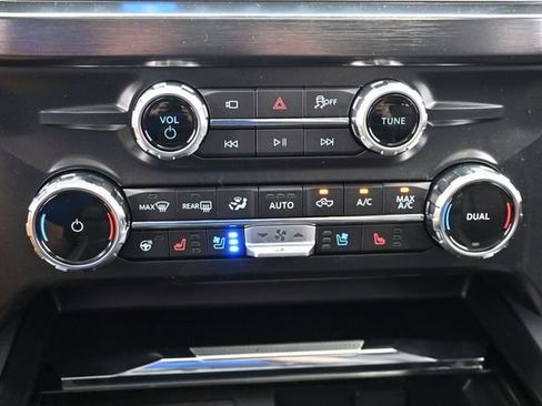 New 2026 Ford F250 Lariat w/ Black Appearance Package AWD/4WD image 23