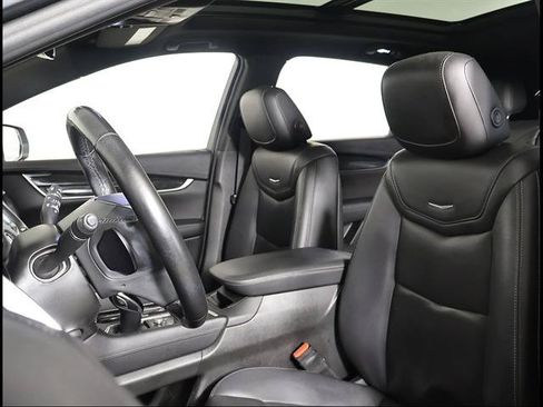 Used 2020 Cadillac XT5 Premium Luxury FWD image 7