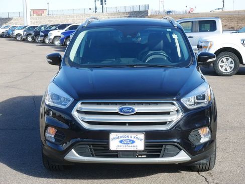 Used 2019 Ford Escape Titanium image 2