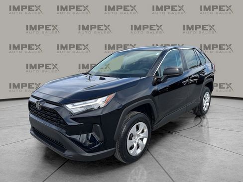 Used 2024 Toyota RAV4 LE image 1