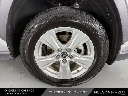 Used 2021 Toyota RAV4 XLE AWD/4WD image 14