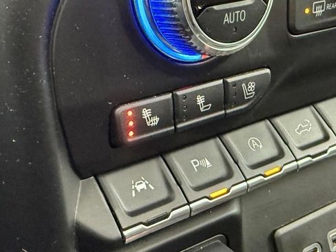 Used 2020 GMC Sierra 1500 SLT w/ SLT Premium Plus Package image 28