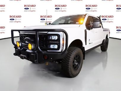 New 2026 Ford F250 Lariat w/ Black Appearance Package