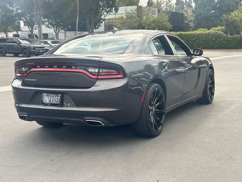 Used 2023 Dodge Charger SXT RWD image 3