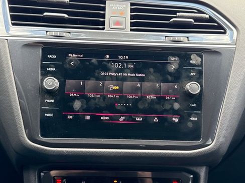 Used 2022 Volkswagen Tiguan SEL R-Line image 29