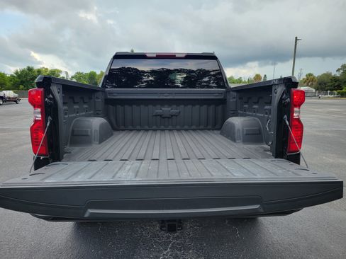 Certified 2022 Chevrolet Silverado 1500 Custom RWD image 10