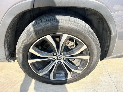 Used 2018 Lexus RX 350L FWD w/ Premium Package image 31