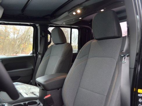 New 2026 Jeep Gladiator Sport image 15