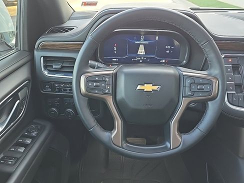 Used 2024 Chevrolet Tahoe High Country w/ Premium Package 2 image 31