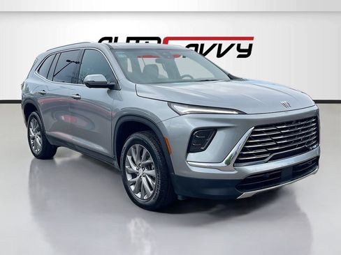 Used 2025 Buick Enclave Preferred AWD/4WD image 1