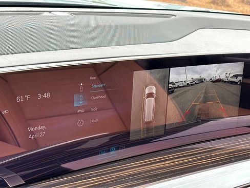 Used 2026 Cadillac Escalade ESV Luxury w/ Touring Package RWD image 30