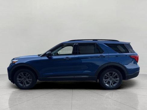 Used 2021 Ford Explorer XLT w/ Equipment Group 202A AWD/4WD image 8