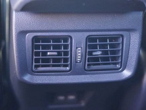 Used 2023 Toyota Venza XLE AWD/4WD image 41