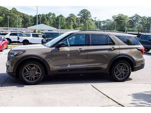 Certified 2026 Ford Explorer ST w/ Sun And Sound Package AWD/4WD image 3