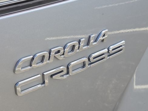 Used 2024 Toyota Corolla Cross L FWD image 14