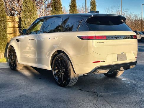 New 2026 Land Rover Range Rover Sport Dynamic SE image 3