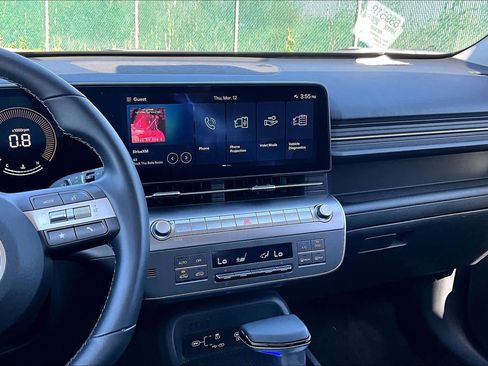 Certified 2025 Hyundai Kona SEL image 7