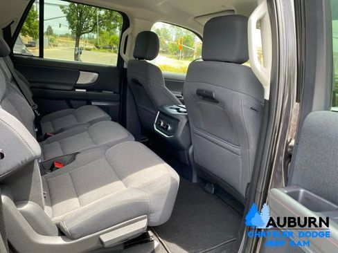 Used 2025 Ford Expedition Max Active AWD/4WD image 25