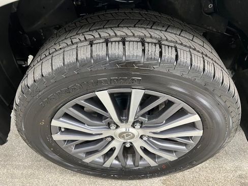 Used 2016 Lexus LX 570 4WD w/ Luxury Package image 14