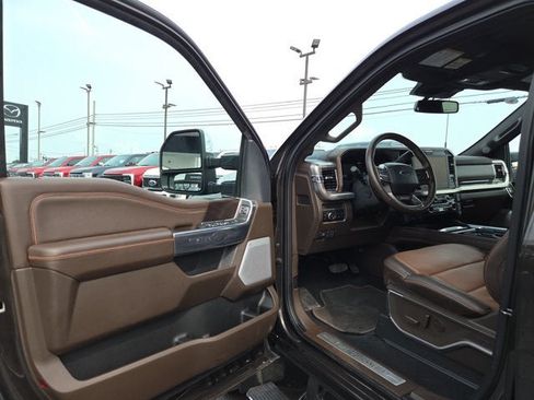 Used 2025 Ford F350 King Ranch AWD/4WD image 7